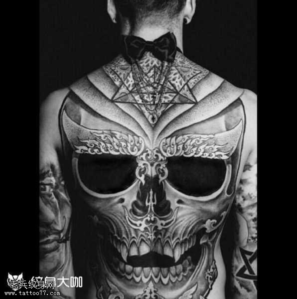 背部嘎巴拉cq9电子制图案