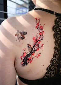 一列别致美丽的梅花cq9电子制图片