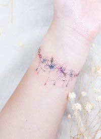 一列精致好看的手链cq9电子制图片