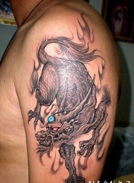 男生手臂超酷麒麟cq9电子制图案