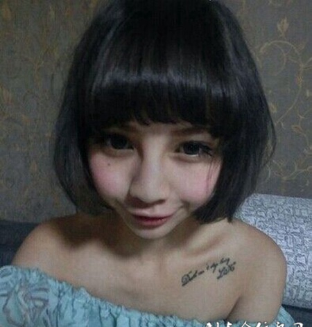 肩部迷人的梵文cq9电子制图案