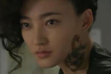 辣妹王丽坤颈部蝎子cq9电子