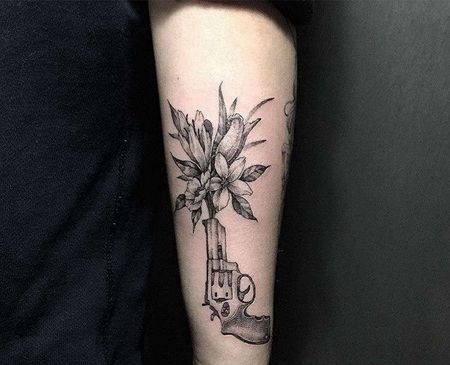 点线小臂手枪花卉cq9电子制图案