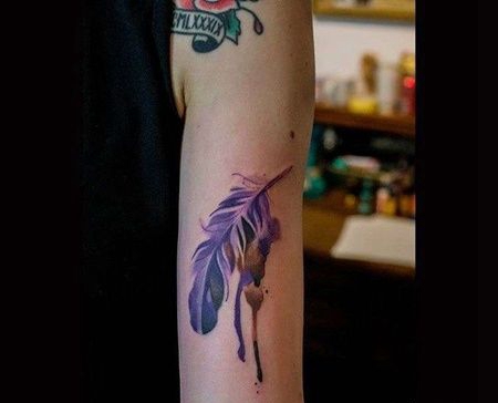 水彩大臂羽毛cq9电子制图案