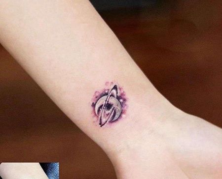 水彩手腕月亮cq9电子制图案