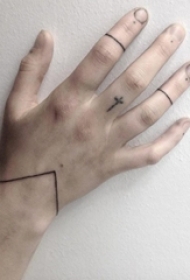 女生喜欢的简单个性线条手链cq9电子制图案