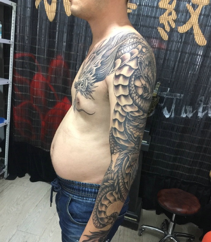 过肩邪龙cq9电子刺青充满着魅力