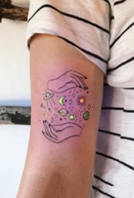 个性带荧光效果的一列小夜光cq9电子制图案9篇